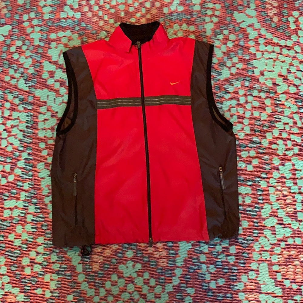 Nike jacket with no sleeves